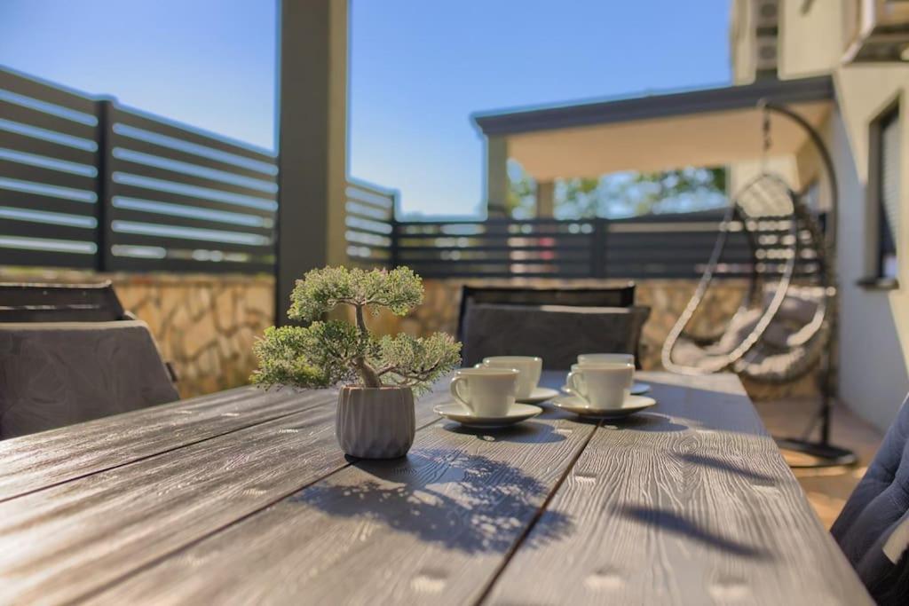 Apartment Sunrise Fuer 6 Personen In Pula-Stinjan Zewnętrze zdjęcie